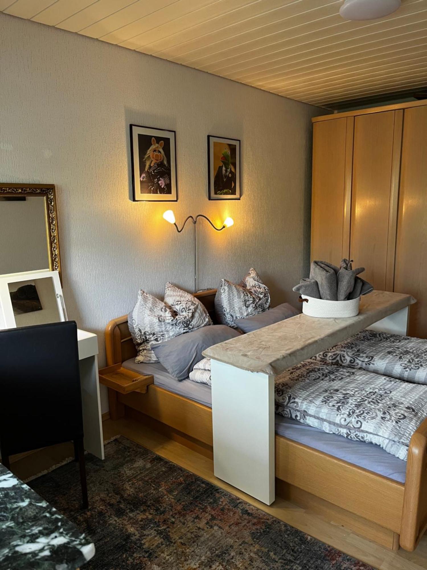 Gemuetliche, Ganze Wohnung In Ruhiger, Zentraler Lage Leverkusen Exteriér fotografie